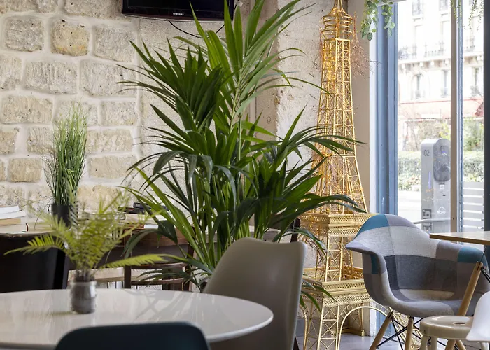 Le Regent Montmartre By Hiphophostels